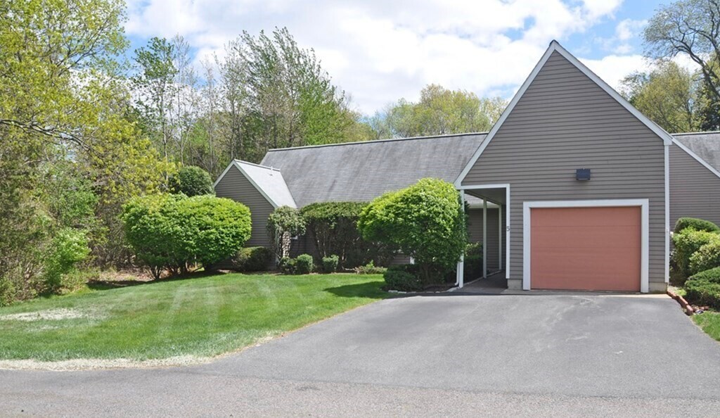 5 Powder Mill Rd Unit 5, Milton, MA 02186 Condo for Rent in Milton