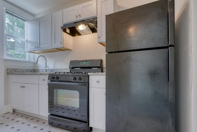Building Photo - 2653 Lauretta Ave
