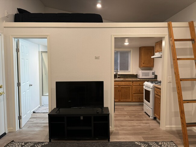 Foto del edificio - 6167 Overdale, ADU