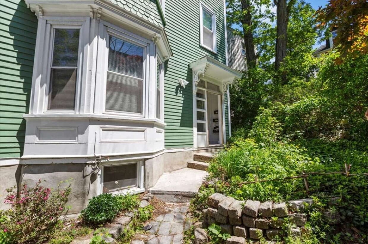 Enjoy City Living in this Well-Maintained 3-Bedroom in Boston, MA - Enjoy City Living in this Well-Maintained 3-Bedroom in Boston, MA