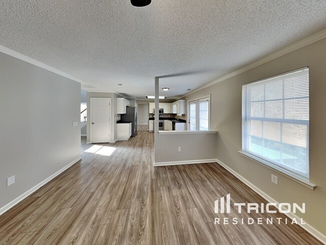 Foto del edificio - 6605 Forest Cross Dr