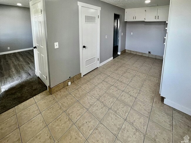 Building Photo - 202 W 2050 N