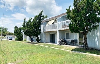 Building Photo - 39 Roberts Rd