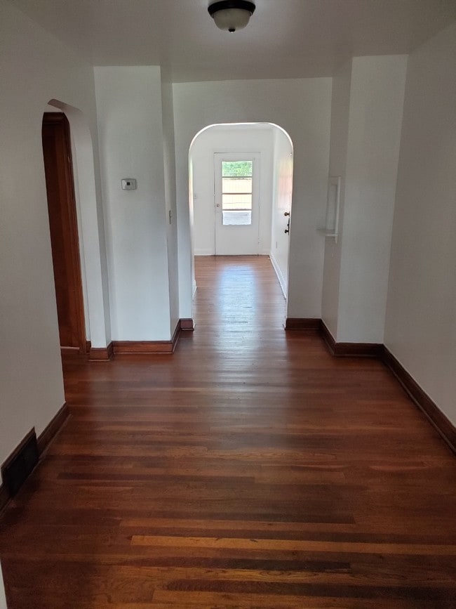 hallway & dining room - 90 Riverside Dr