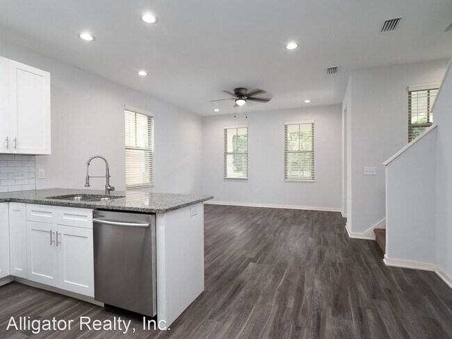 Building Photo - 4 br, 4 bath House - 640 SW 5th Street