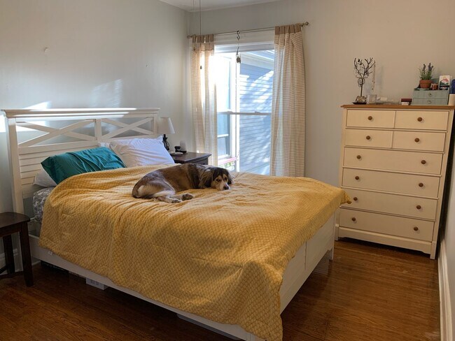 Master Bedroom - 91 S Washington, Up