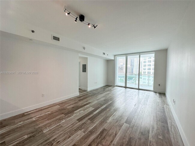 Building Photo - 951 Brickell Ave
