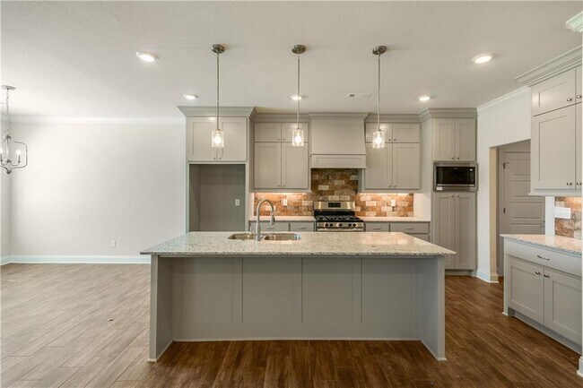 Building Photo - 411 Linda Ln
