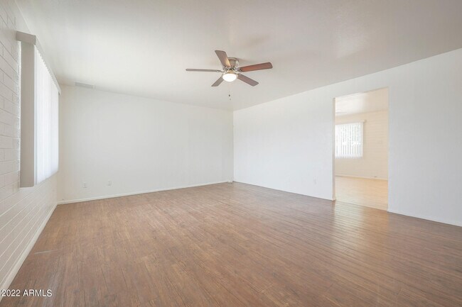 Foto del edificio - 5456 W Osborn Rd
