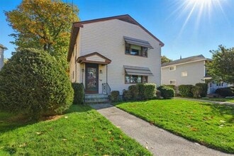 Building Photo - 699 Chestnut St