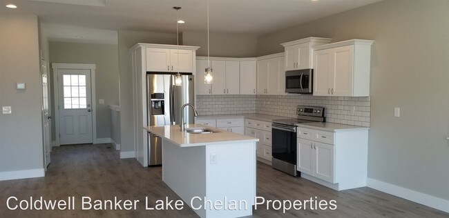 Building Photo - 3 br, 2.5 bath House - 225 Village Drive