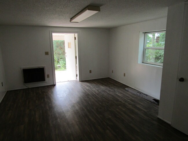 Building Photo - 604 E Sevier Heights