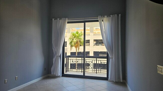 Foto del edificio - 801 S Olive Ave