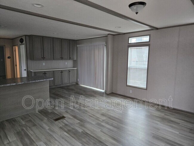 Foto del edificio - 4511 Dirt Rd