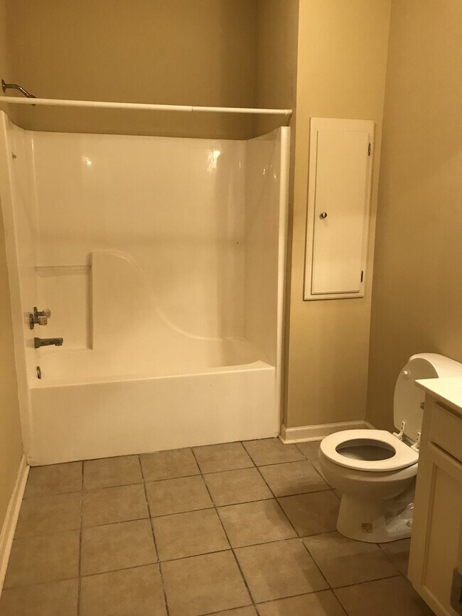 Foto del edificio - 97 Cypress Cir