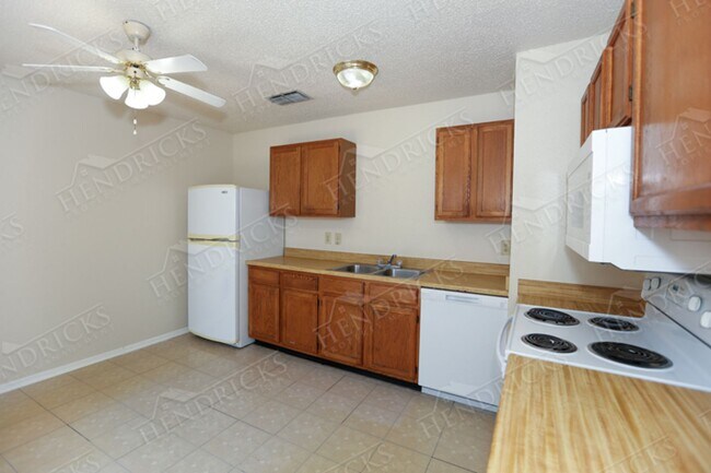 Building Photo - 9930 Amber Field Dr