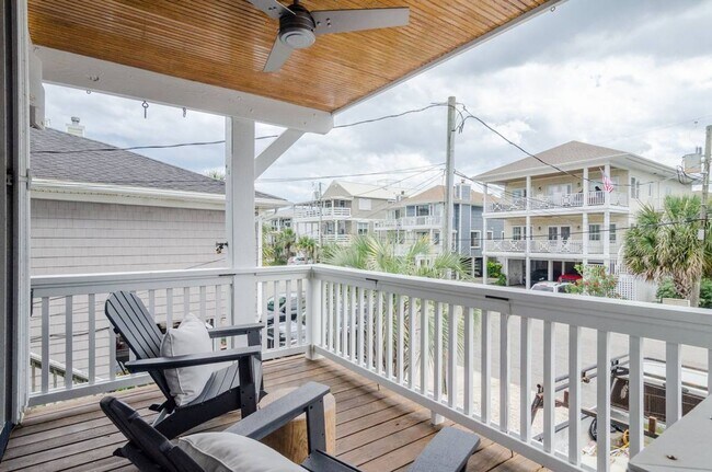 Foto del edificio - 9 E Henderson St