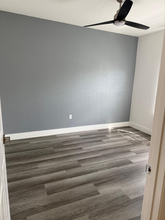 Building Photo - 11571 Villa Grand