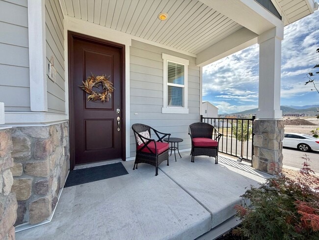 Building Photo - 7239 Woods Rose Dr
