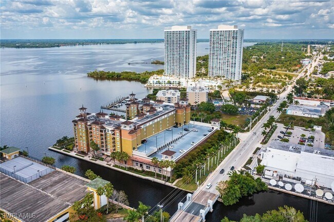 Foto del edificio - 2825 Palm Beach Blvd