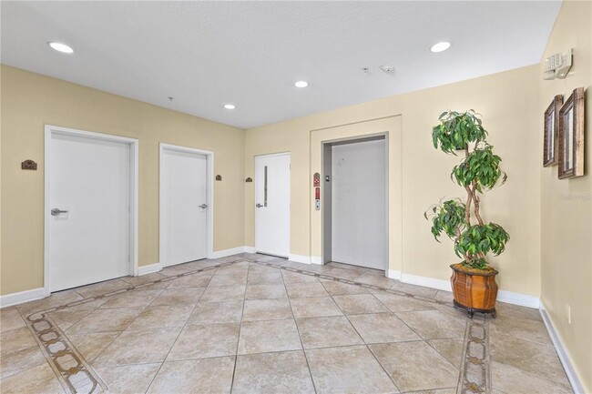 Building Photo - 7532 Toscana Blvd