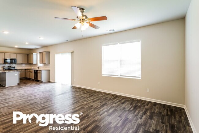Building Photo - 617 Samuel Lee Ln
