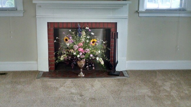 Foto del edificio - 5505 Hilltop Rd