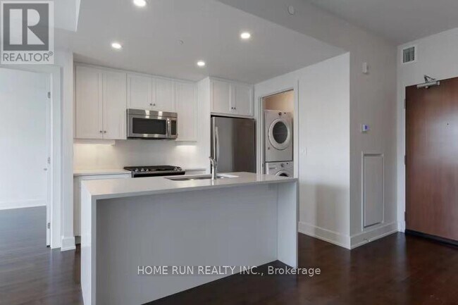 Photo du bâtiment - 2 The Pkwy