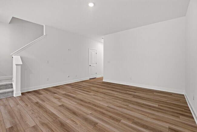 Building Photo - Available Now! Brand New 3 Bedroom Townhome!