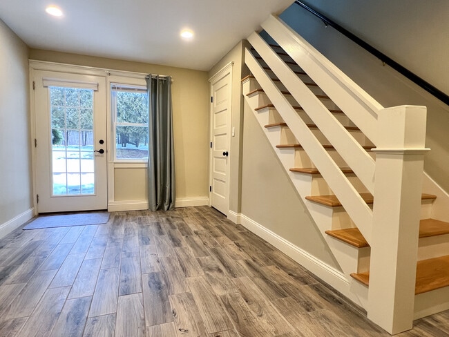 Building Photo - 133 Boston Post Rd