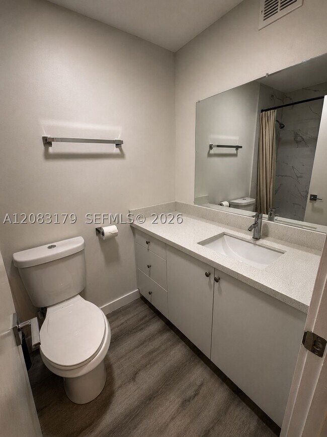 Foto del edificio - 3408 SW 112th Ave