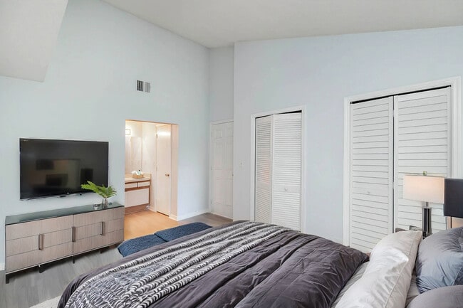 Building Photo - 374 Cocoa Ct