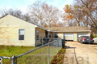 Building Photo - 905 Estelle Ave