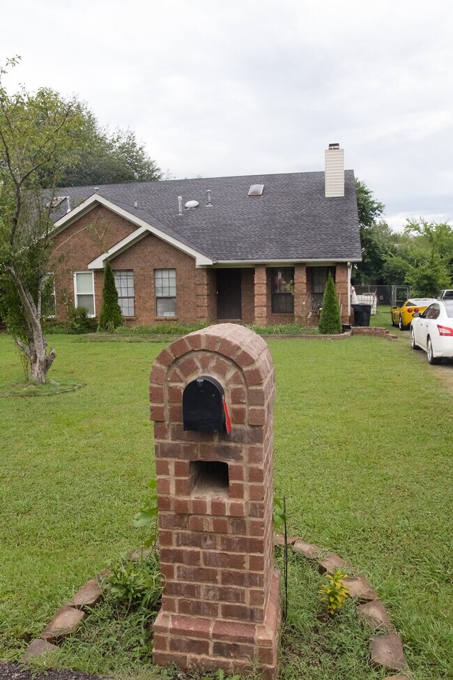 Brick Mail Box! - 2572 Exeter Dr