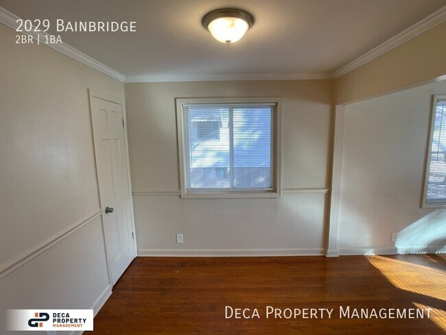 Building Photo - 2 Bedroom House
