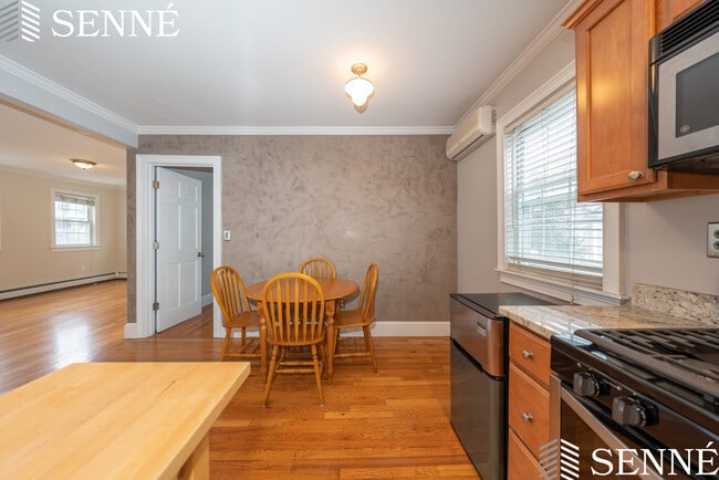 Foto del edificio - 121 Sciarappa St