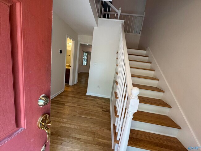 Building Photo - 295 Becky Dr