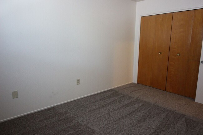 Foto del edificio - 2 Bedroom Townhome for Rent