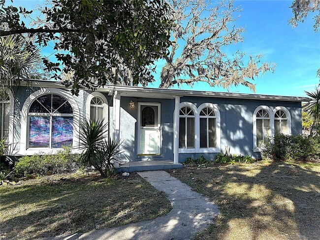 Foto del edificio - 6119 Sheelin Dr