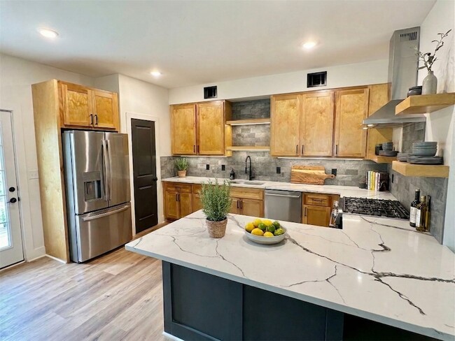 Photo - 1002 E 33rd St Apartment