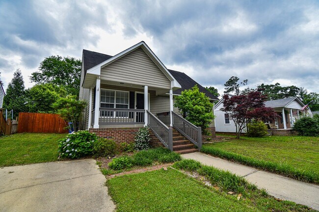Building Photo - Coming Soon: 2 Bedroom 2 Bathroom with Bon...