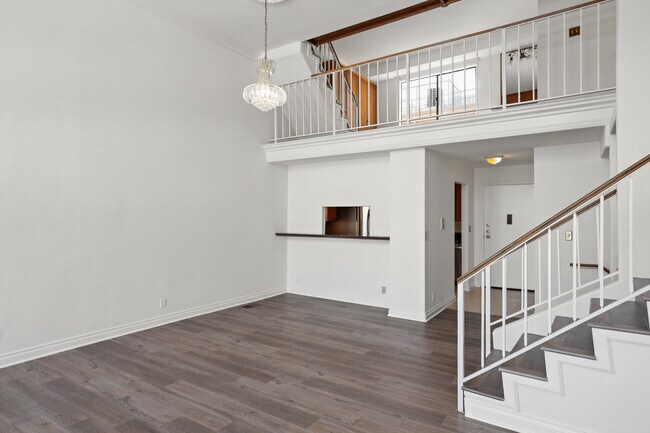 Building Photo - 8651 W Olympic Blvd
