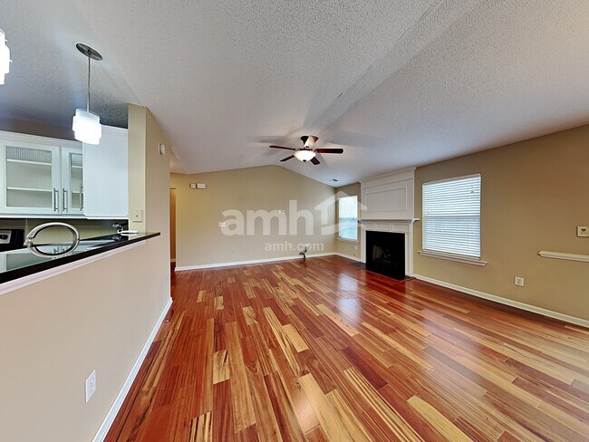 Foto del edificio - 69 Brockmore Drive