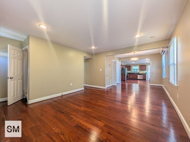 Foto del edificio - 127 N Huron Dr