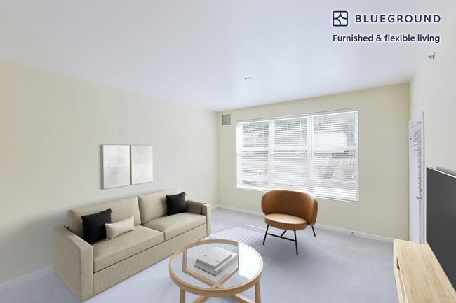 Building Photo - 1099 Admiral Ct