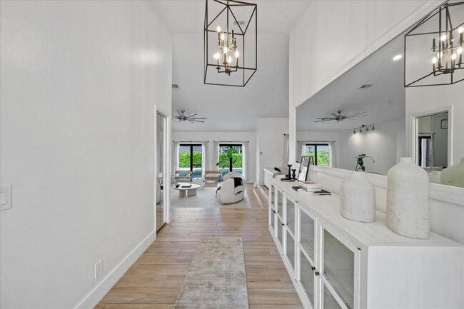 Building Photo - 14902 Paddock Dr