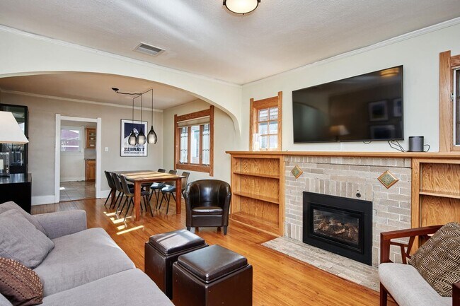 Foto del edificio - Long Realty & Property Management - Lovely Park Hill Home