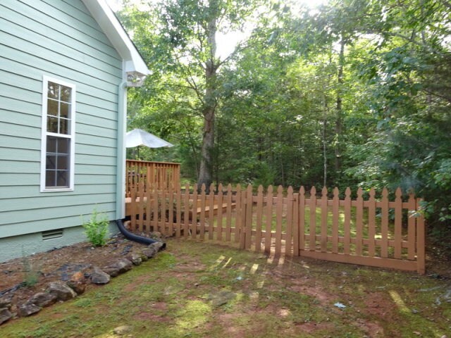 Building Photo - 604 Breezy Hollow