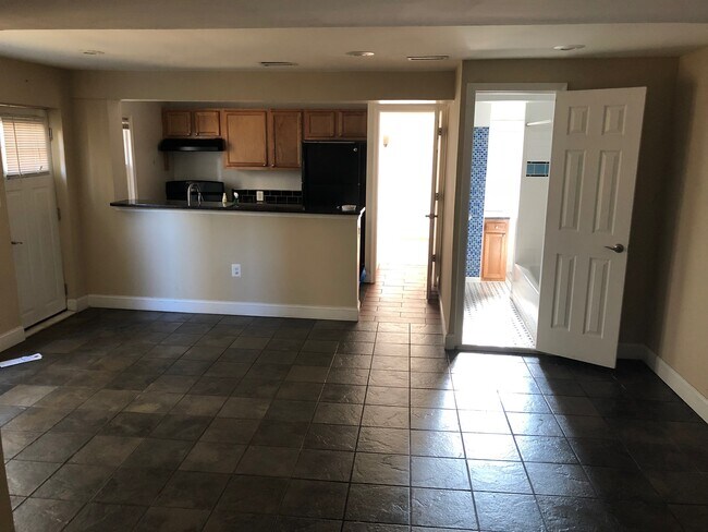 Building Photo - 8611 Flower Ave