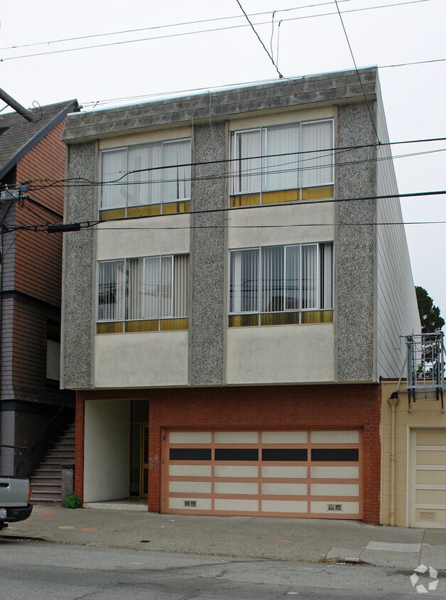 Primary Photo - 321 23rd Ave
